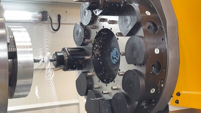 Efficient drilling with chip evacuation